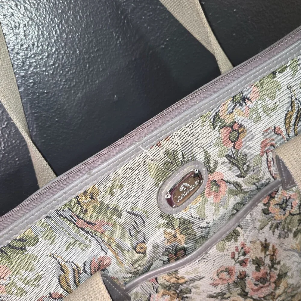 Vintage Jordache‎ Multicolor Floral Tapestry Tote Bag With Sturdy Beige Handles